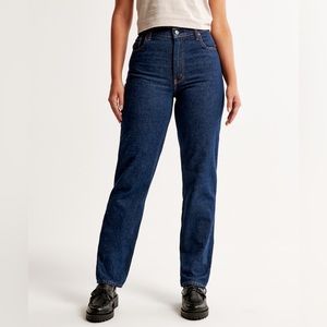 NWT Curve Love Ultra High Rise 90s Straight Jean Abercrombie & Fitch size 32